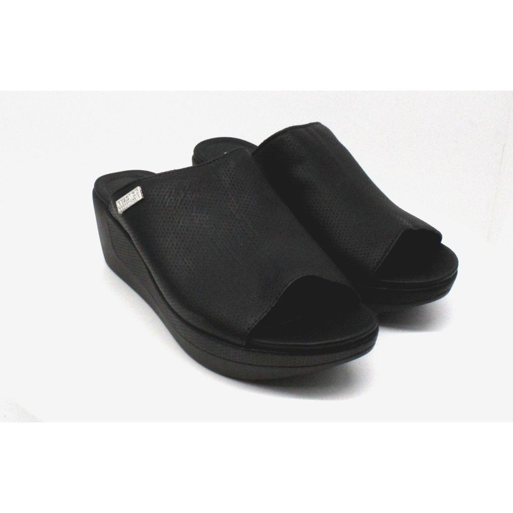 Kenneth Cole Reaction Women's Pepea Slide Wedge